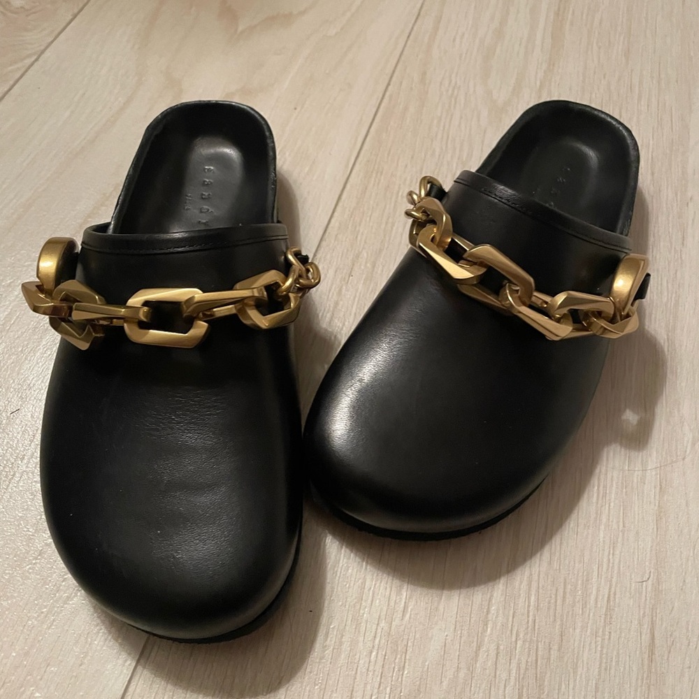 Sandro chain-embellished hayden leather clogs